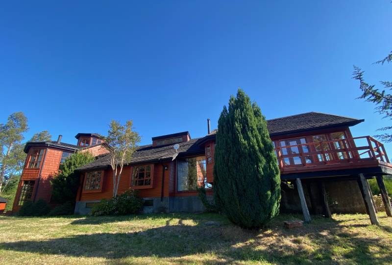 Se vende gran casa en parcela Nalhuitad Castro