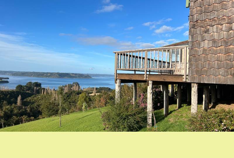 Parcela con impresionante vista con maravillosa casa